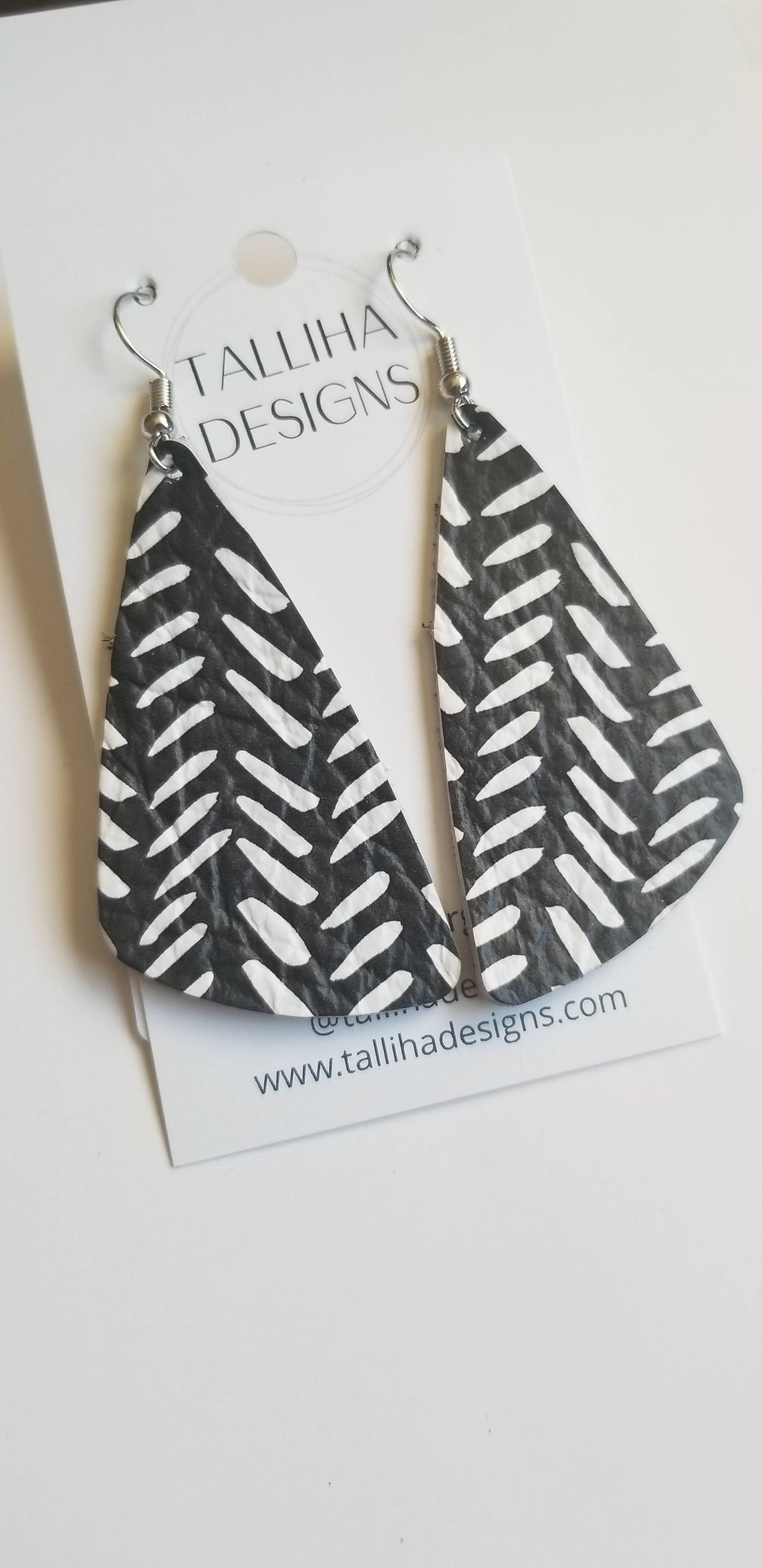 Black & White Wedge Earrings
