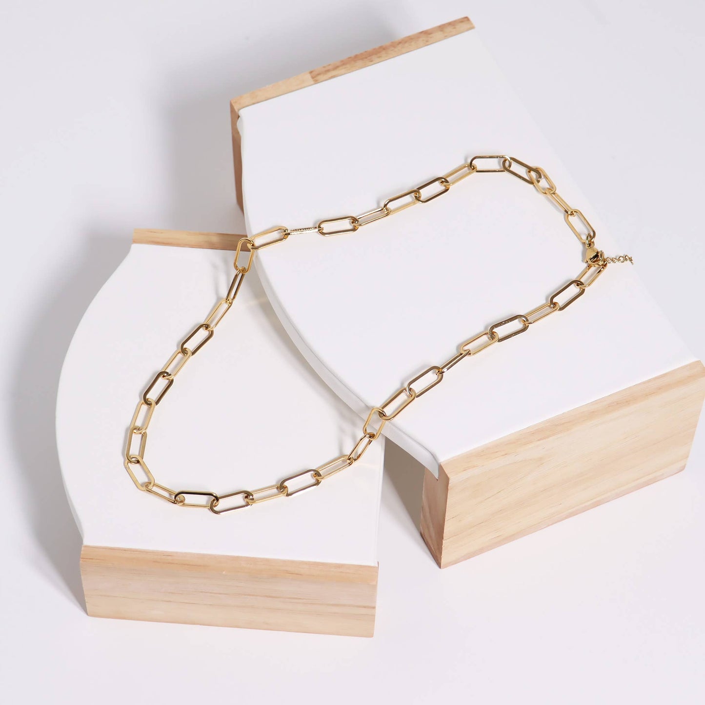 Necklace: 18K Gold Paperclip Chain