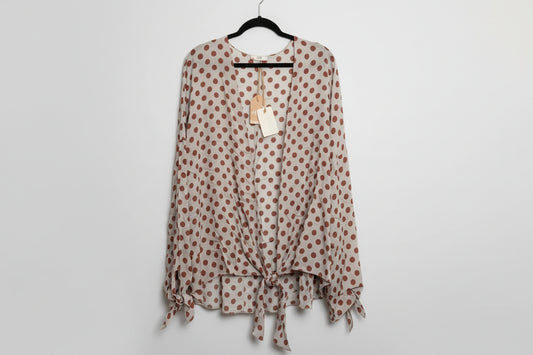 Easel Tie Front
