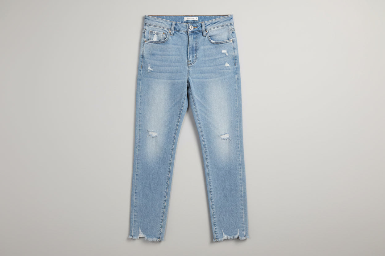 KanCan Jeans Light Wash2 Button