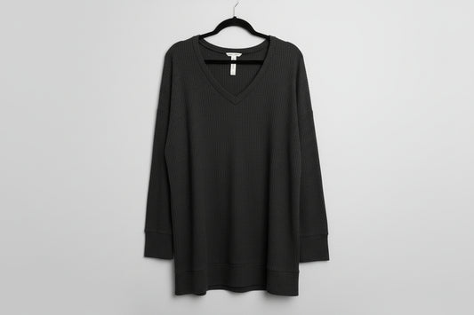 Zenana Outfitters Ribbed V Neck